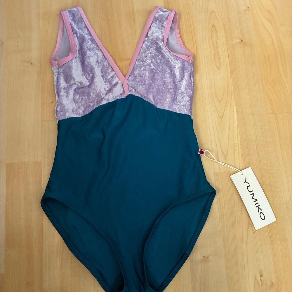 Yumiko Alicia in Teal and Lavender HC New S